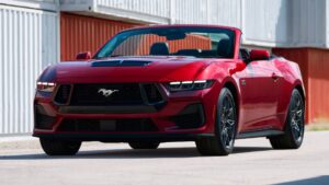 Ford Mustang has opportunity as competitors abandon V8 engines