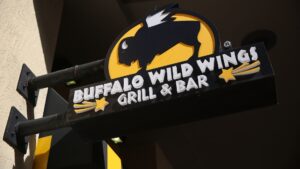 Buffalo Wild Wings Go format grows as more sales move off premise