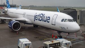 JetBlue shares tumble after airline lowers 2024 revenue outlook