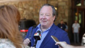 Paramount CEO Bob Bakish steps down