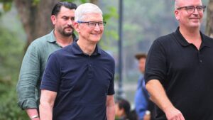 Apple CEO Tim Cook visits Vietnam