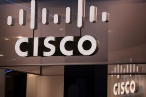 Cisco forecasts upbeat fourth-quarter revenue on enterprise demand