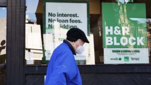 H&R Block used deceptive marketing, wiped tax filer data, FTC alleges