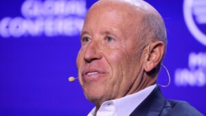 Sternlicht defends gating Starwood REIT withdrawals, hopes it's a '6-month thing'