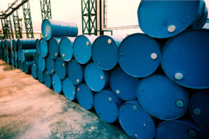 Oil, Natural Gas, and US Dollar Technical Analysis: Bearish Pressures and Breakout Scenarios