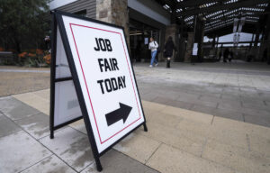 'Pay premium' for switching jobs hits post-pandemic low