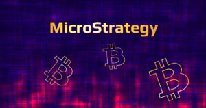 Michael Saylor's Strategy Halts Bitcoin Purchases Amid Market Drop, Reports $5.91B Unrealized Loss