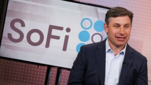 SoFi CEO says fintech bank is bringing back crypto investing