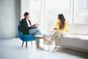 4 signs it’s time to see a financial therapist
