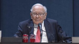 6 big things investors learned from Warren Buffett at this year's Berkshire shareholder meeting