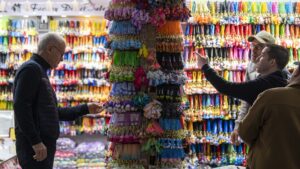 Chinese factories halt, restart work to mitigate U.S. tariff disruption