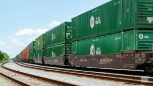 Hub Group’s Q1 revenue declines 8% to $915M
