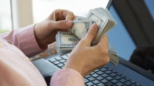 Cash has been a better portfolio diversifier than bonds, Morningstar finds