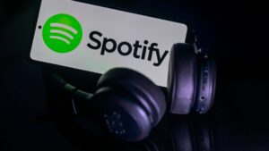 Spotify is gearing up for a move to fresh record highs, according to the charts