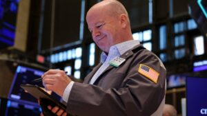 The risky but rewarding game of finding '10-baggers'