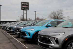 US car prices higher in April after tariffs hit