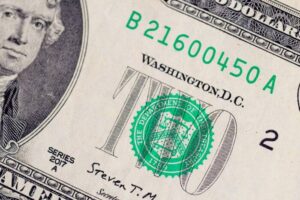 U.S. Dollar Weakens on Fed Rate Pause and Trade Tensions – Analysis For EUR/USD, GBP/USD