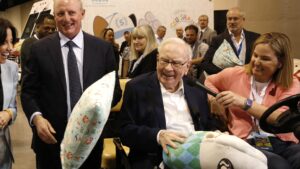 Berkshire's Warren Buffett to retire, asks board to replace him with Greg Abel
