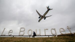 Boeing Dreamliner crash, military escalations darken Paris Air Show