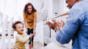 Experts weigh in on $1,000 baby bonus