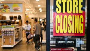Fed 'Beige Book' economic report cites declining growth, rising prices