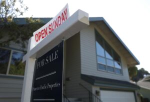 Mortgage rates hold steady for another week