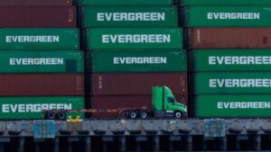 Retail executives expect Trump to drop tariffs